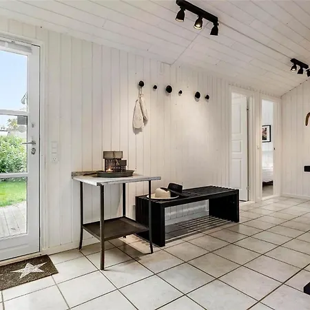 M13021-vaeggerlose-tranevej-11-b * Bøtø By